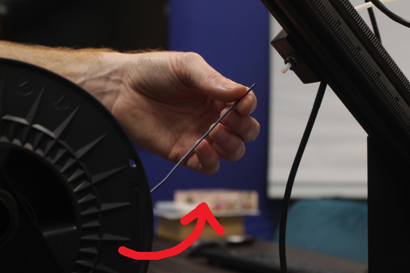 Filament loading direction
