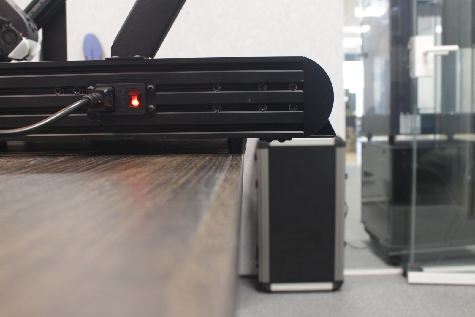 Printer at table edge